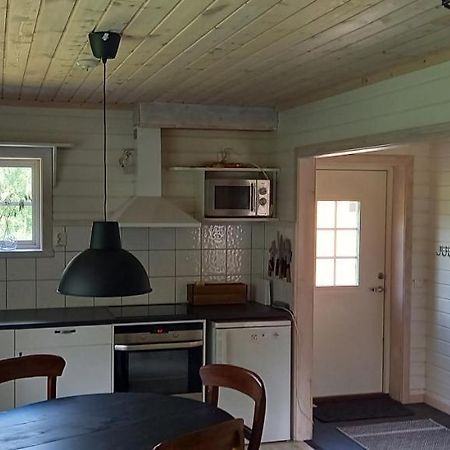 Appartement Vackert Belaegen Laegenhet I Gesunda à Solleron Extérieur photo